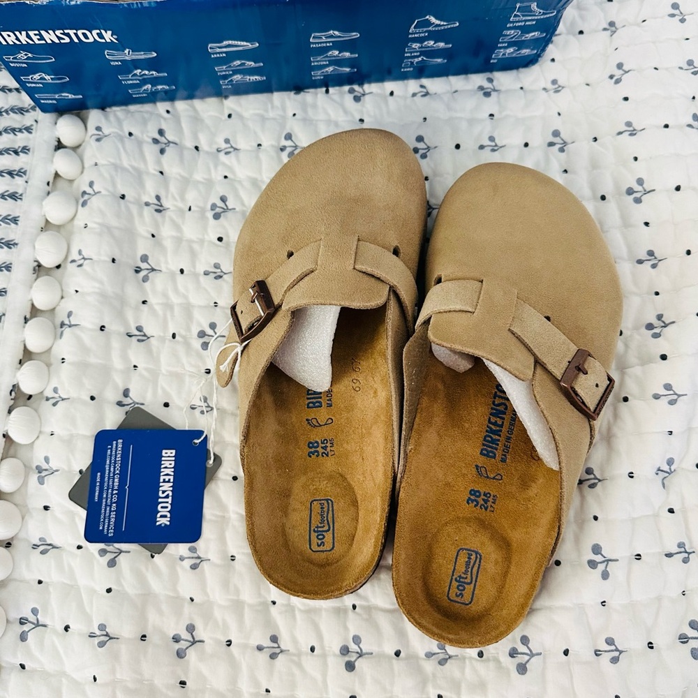 NWT Never Worn! Birkenstock Boston Clog Soft Footbed in Taupe size 38